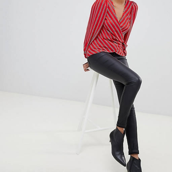 Only high waisted coated skinny jeans in black - Picture 1 of 1